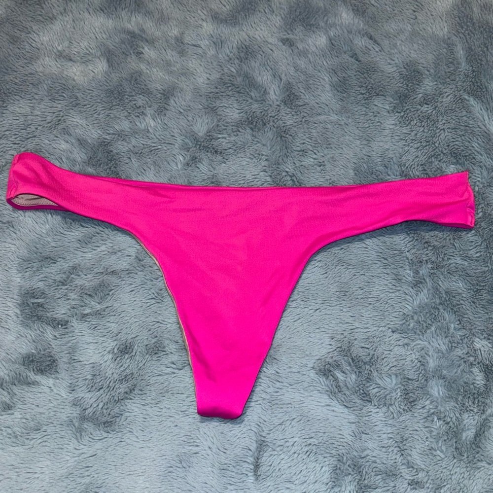 Victoria secret thong bikini in Pink
